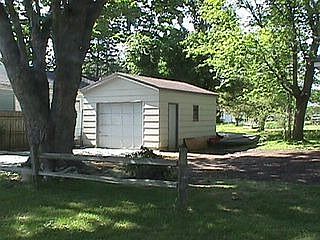 2nd image of 11060 Lakeview Ln