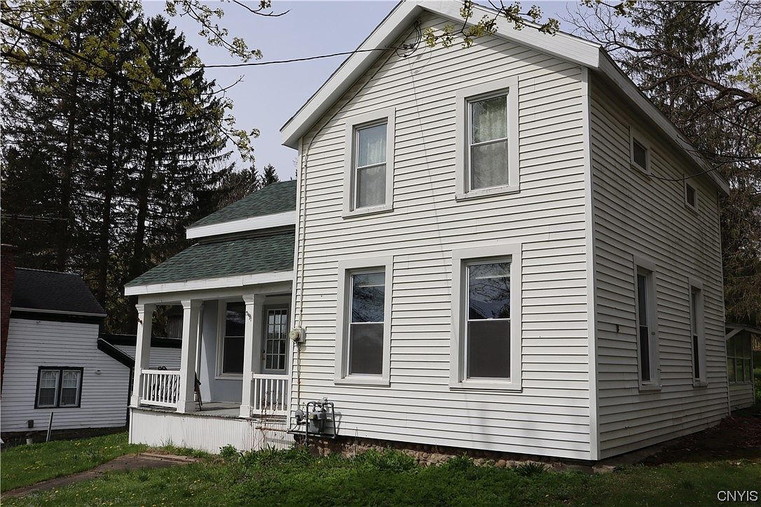 33 Warren St, Tully, NY 13159 | Zillow