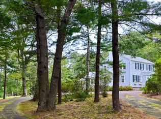 484 Main St, Tisbury, MA 02568