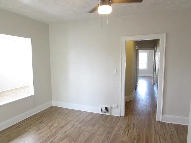 13603 Madison Ave — Photo 6