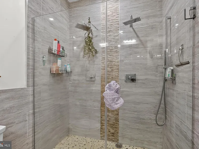 1650 Point Breeze Ave #3 — Photo 18
