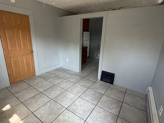 2nd image of 1010 W Tuscarawas Ave APT 2