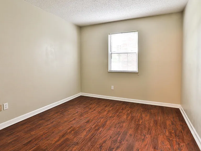 1608 Redbird Cv — Photo 13