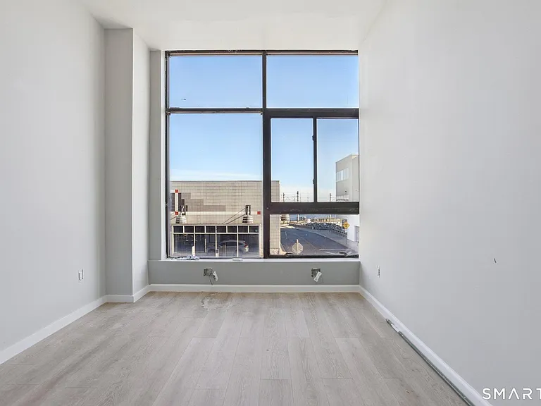 219 Bank St #3 — Photo 11