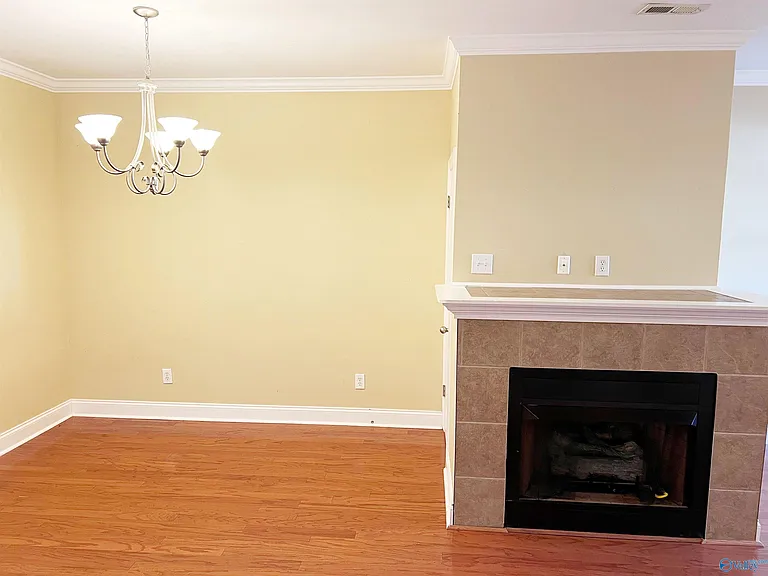 470 Shamrock Dr — Photo 6