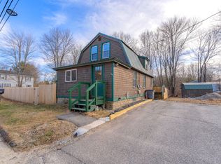 86 Poliquin Ave, Auburn, ME 04210