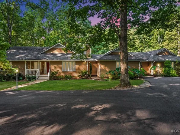 1865 Rock Point Dr, Powhatan, VA 23139