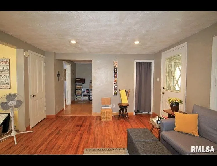 501 S Henry St — Photo 9