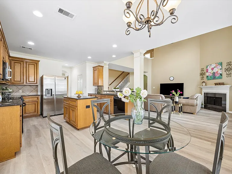 2614 Cezanne Cir — Photo 9