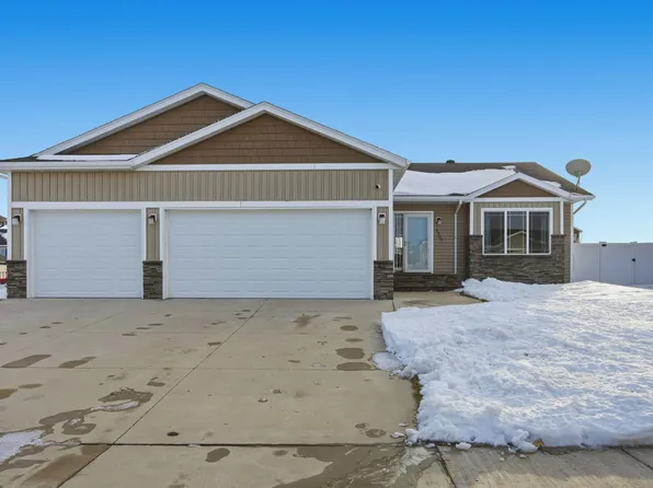 1127 24th Ave W, West Fargo, ND 58078