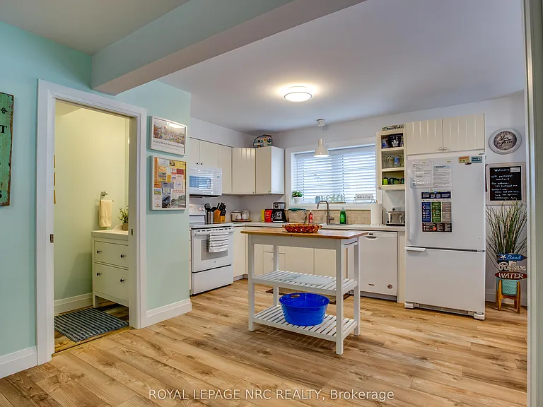 339 Eastwood Ave #FRONT — Photo 6
