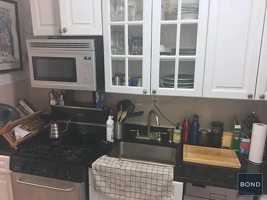 Rented by Bond New York | media 25