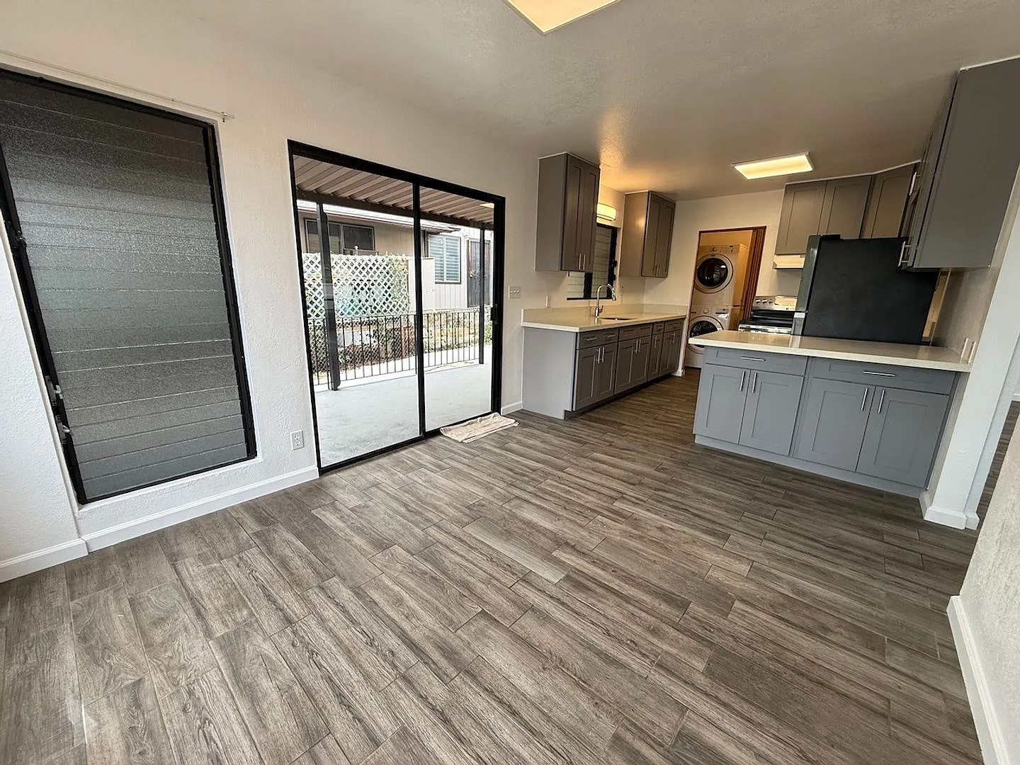 For Rent - 949 8th Ave (front) — Photo 3