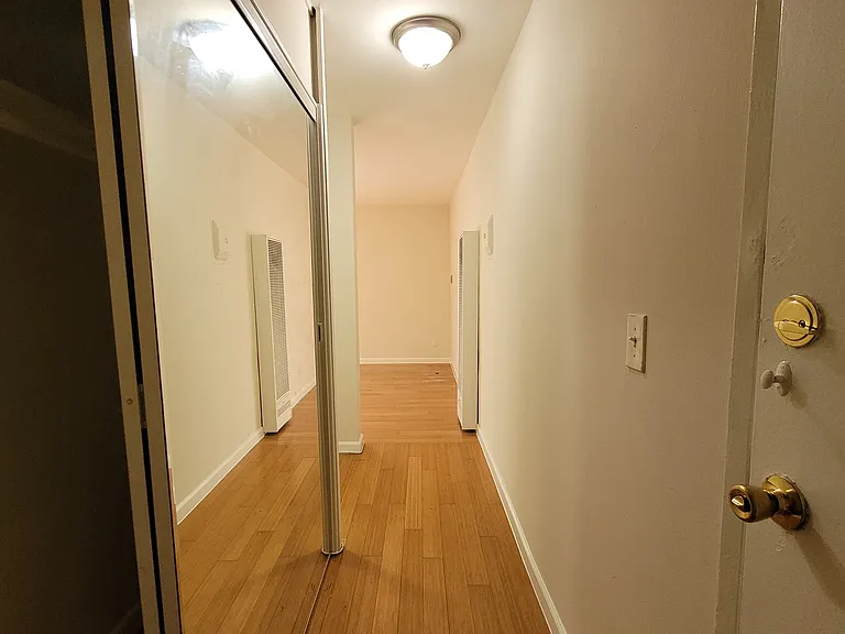 The Alexa Apartments — Photo 15