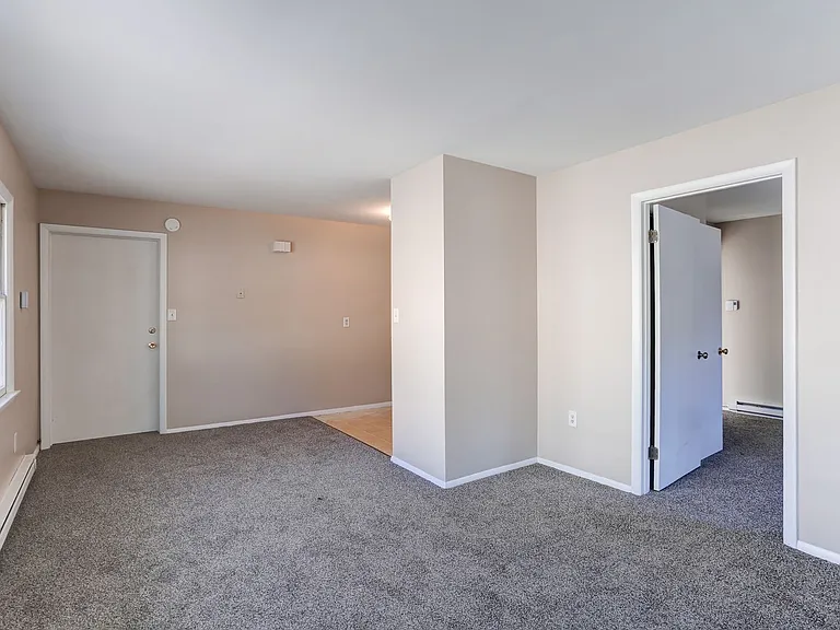 11 Poplar St — Photo 5