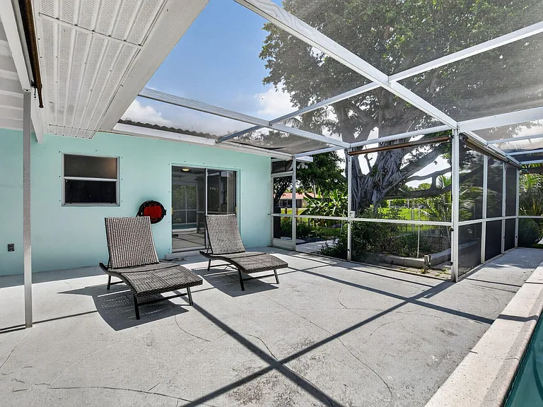200 NW 11th Ave — Photo 59