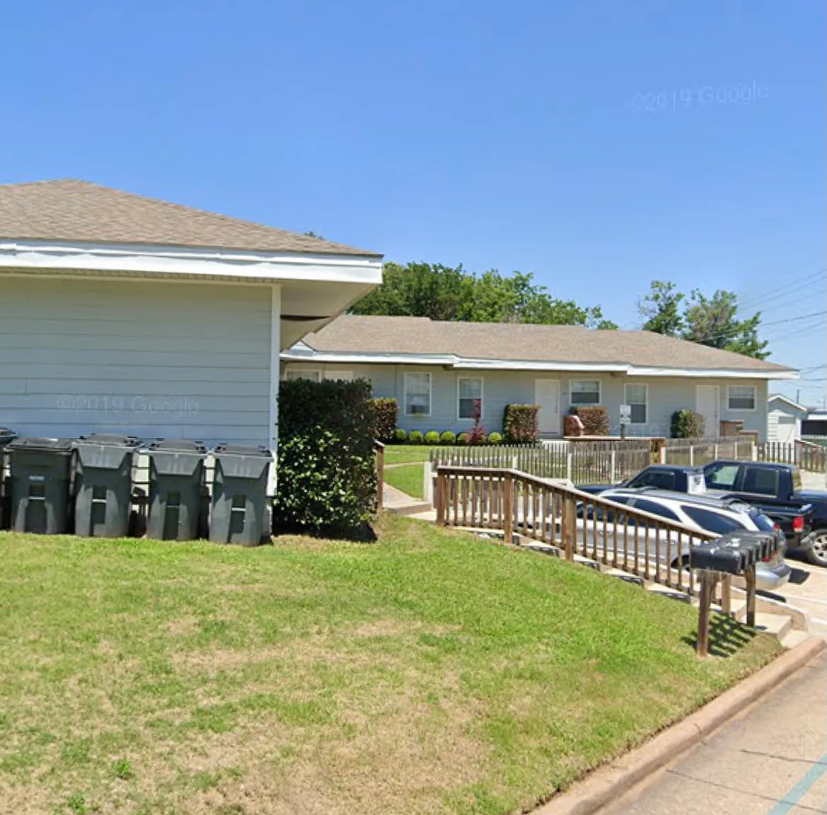 1103 Northwest Carroll Drive - 6 — Photo 1