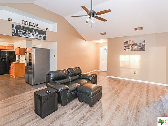 4th image of 3908 Water Oak Dr