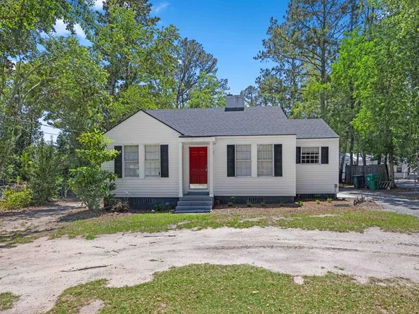 1704 Azalea Dr, Valdosta, GA 31602