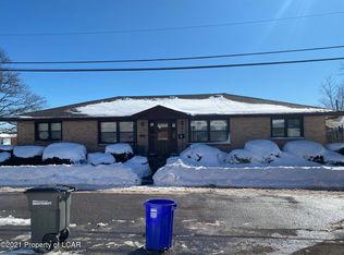830 W 7th St, Hazleton, PA 18201