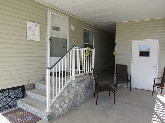 4th image of 3146 Carpenter Ln