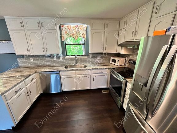 3rd image of 6658 Harrison Heights Dr