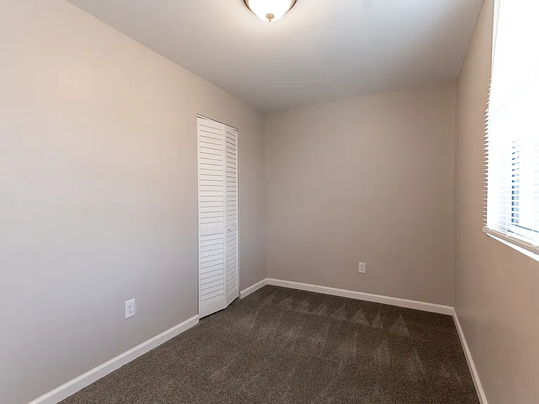 8 Enfield St #1 — Photo 27