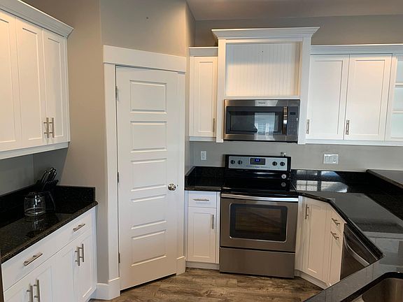 5th image of 680 Carriagegate Ln