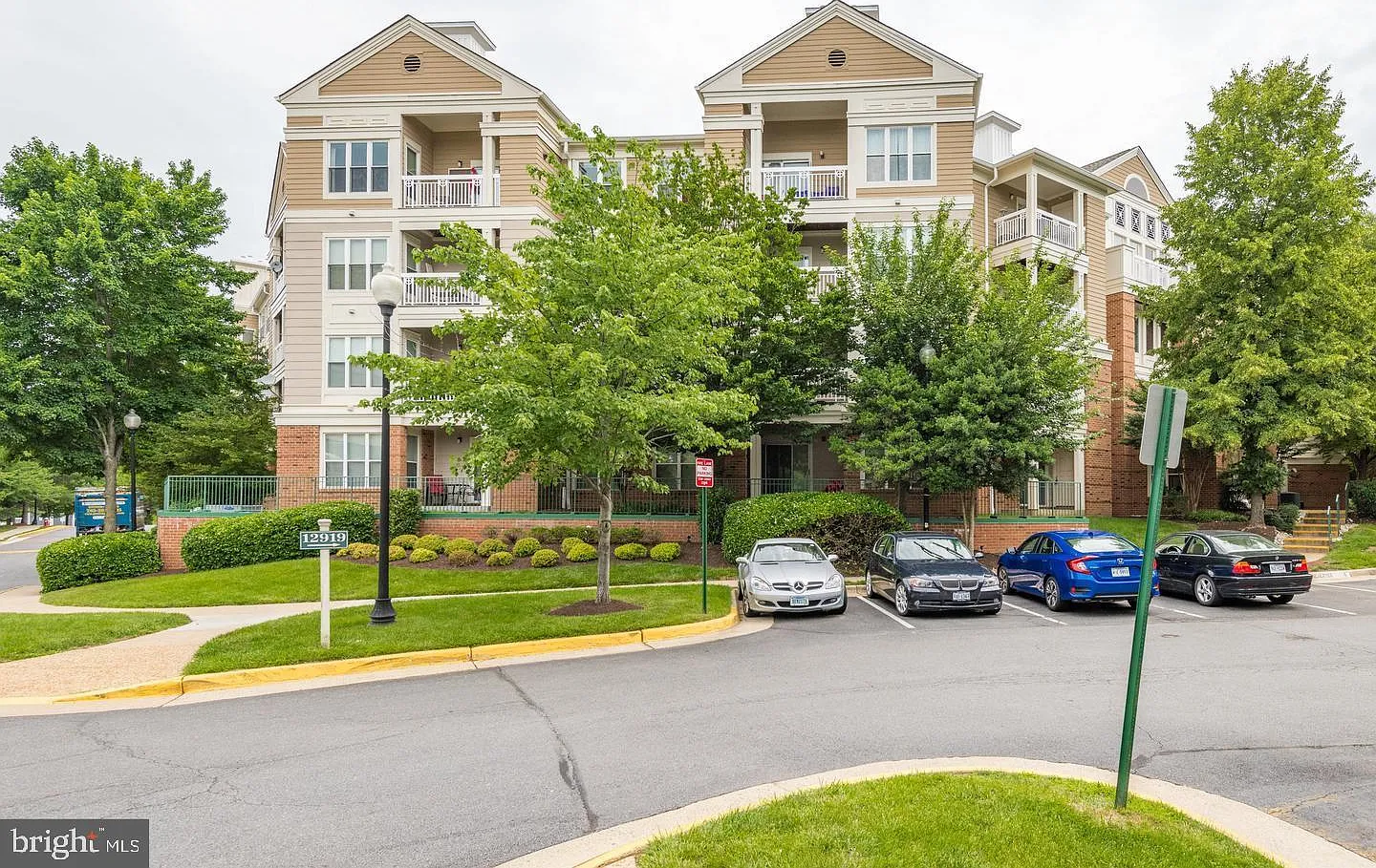 Worldgate Condo — Photo 2
