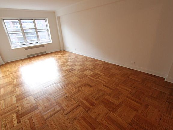 3rd image of 10106 67th Dr APT 5D