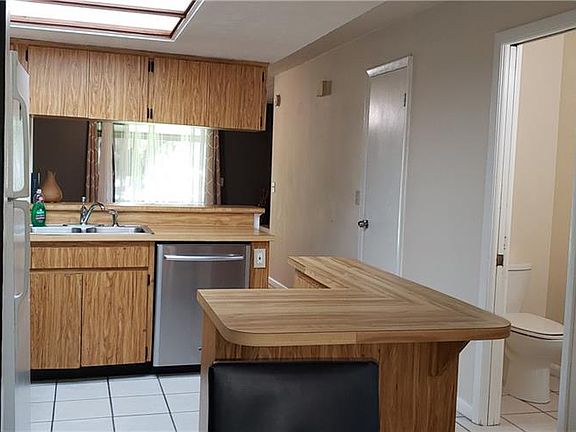 4th image of 5405 McLeod Dr