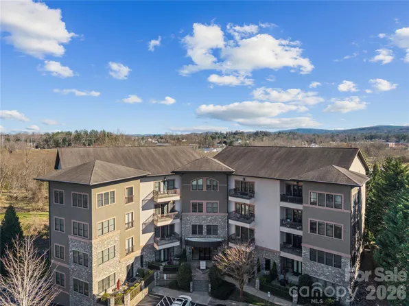 350 E Allen St Suite 303, Hendersonville, NC 28792