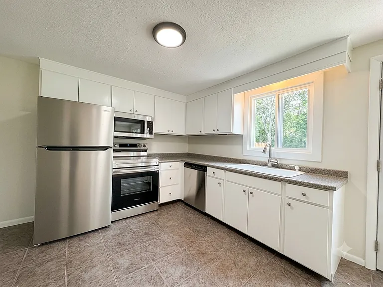 3 Villa Rd — Photo 7