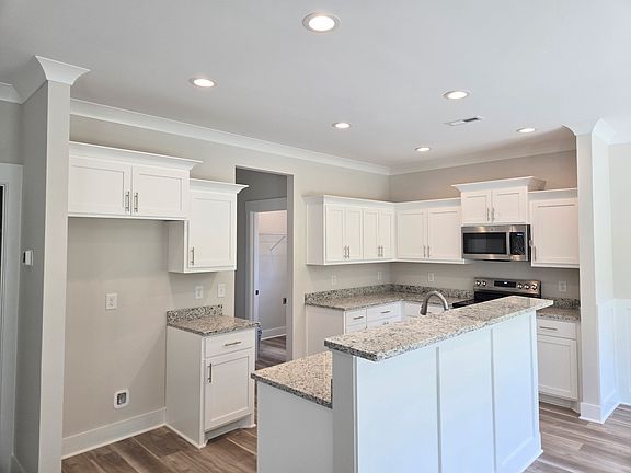 4th image of 336 Chaney Rd #8
