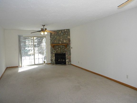 5th image of 5700 Oak Village Dr