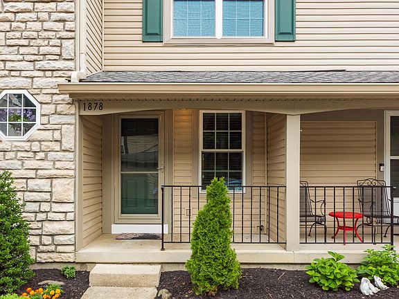 2nd image of 1878 Ridgebury Dr #68B
