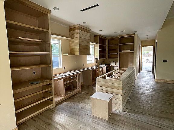 3rd image of 1801 Green Ct