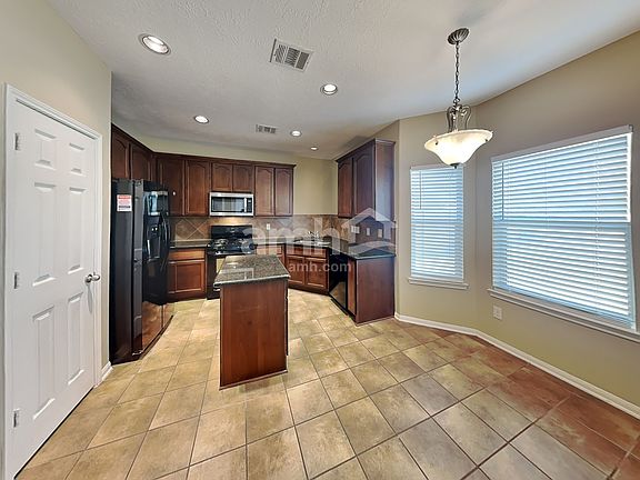 4th image of 6627 Ashland Terrace Ln