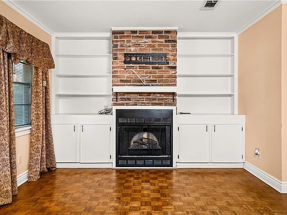 3rd image of 102 Holly St