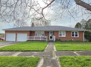 512 Ridgeway Ave, Grove City, PA 16127