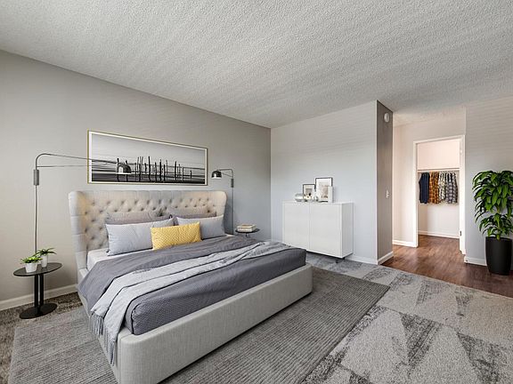4th image of 7701 Warner Ave #3e466eb16