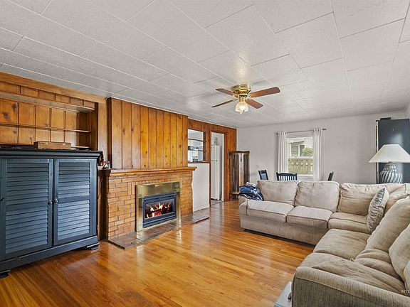 3rd image of 3512 16th St