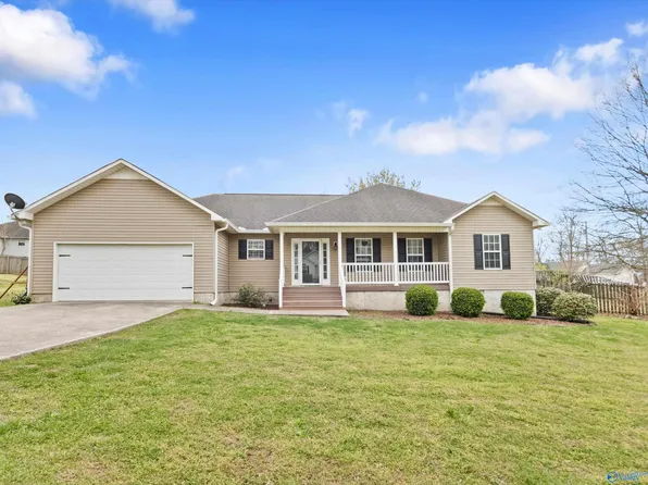 108 Plantation Dr, Albertville, AL 35951