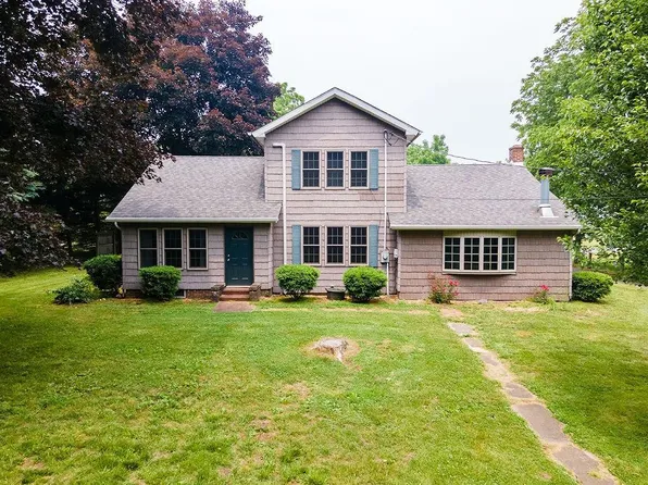 235 E Tratebas Rd, Chesterton, IN 46304