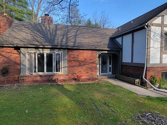 2nd image of 362 Flax Island Rd