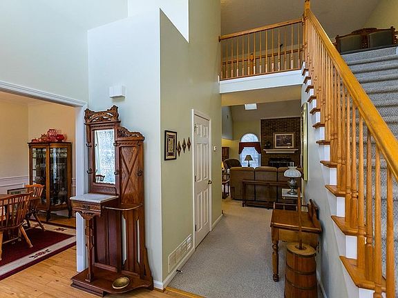 5th image of 468 Amberley Dr