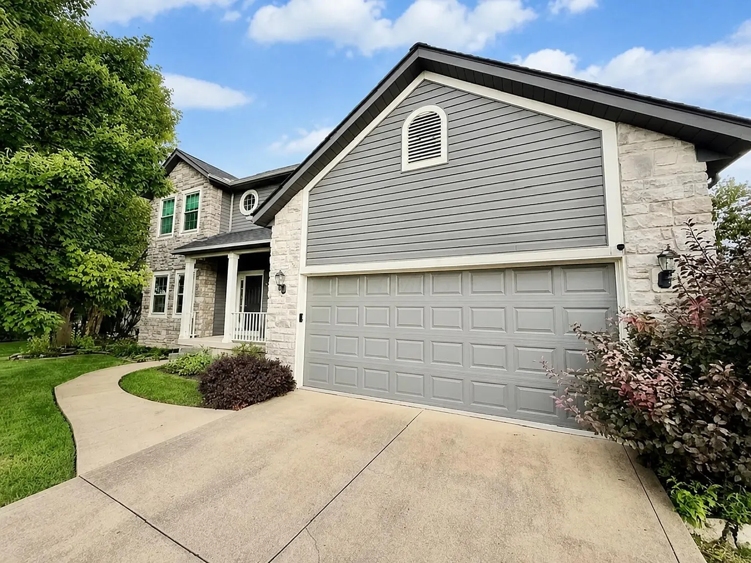 4 bed, 3.5 bath, 3092 sqft, $4,000 — Photo 3