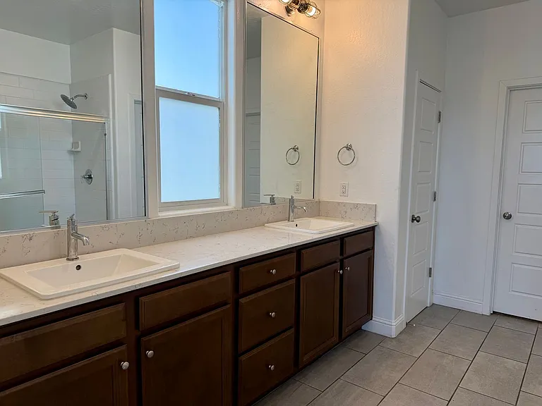 5817 E Truman Ave — Photo 14