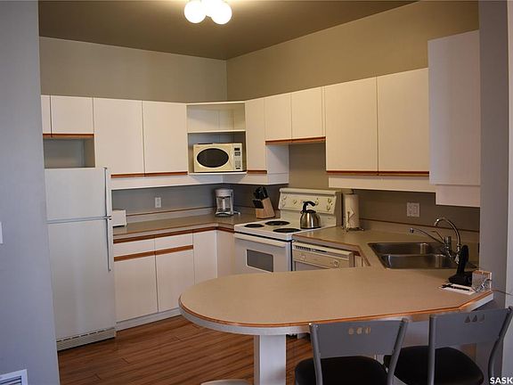 2nd image of UNIT 501-1867 Hamilton STREET