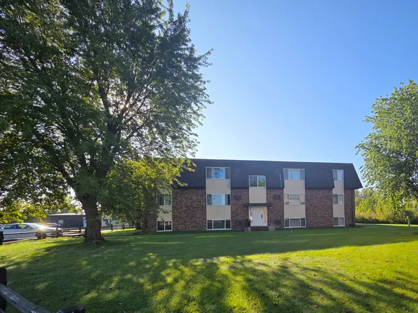 Country Acres, 1918 Greenwood St E #57d2f8660, Thief River Falls, MN 56701